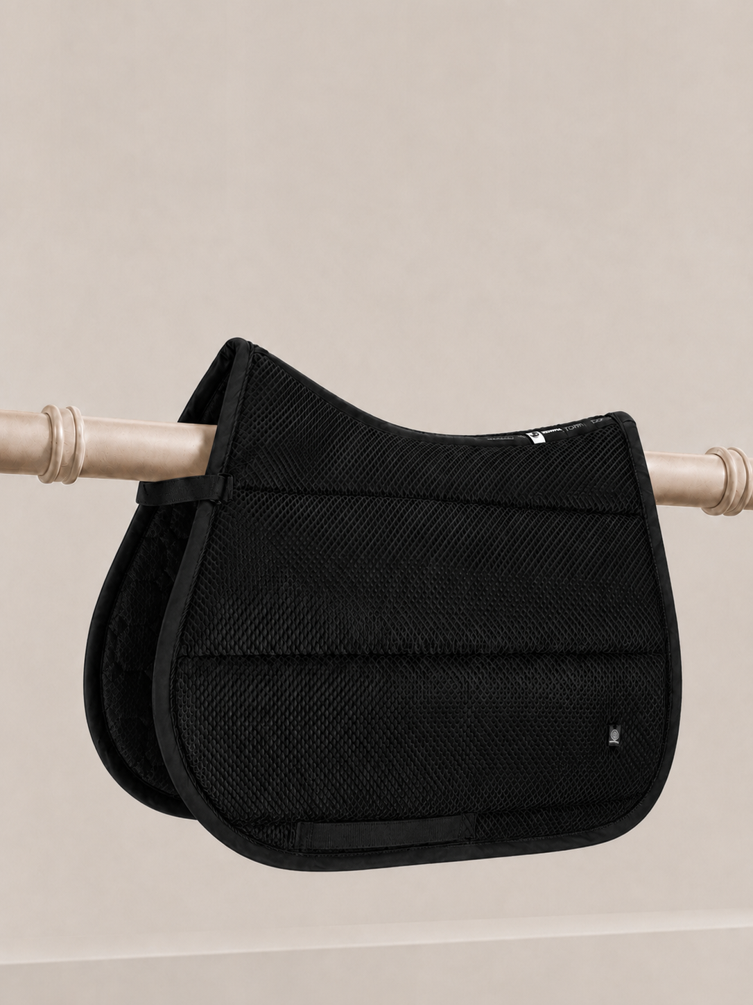 Eskadron Ultimate Mesh Jumping A/P Saddle Pad Black
