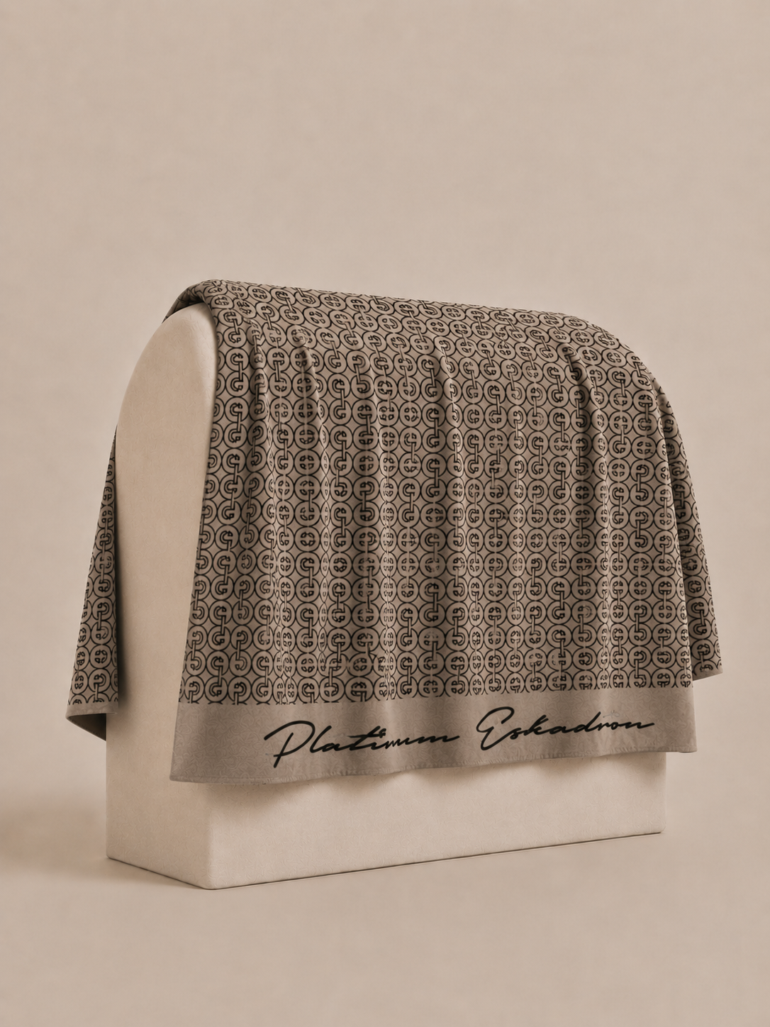 Eskadron Platinum Fleece Throw Blanket Pale Gray