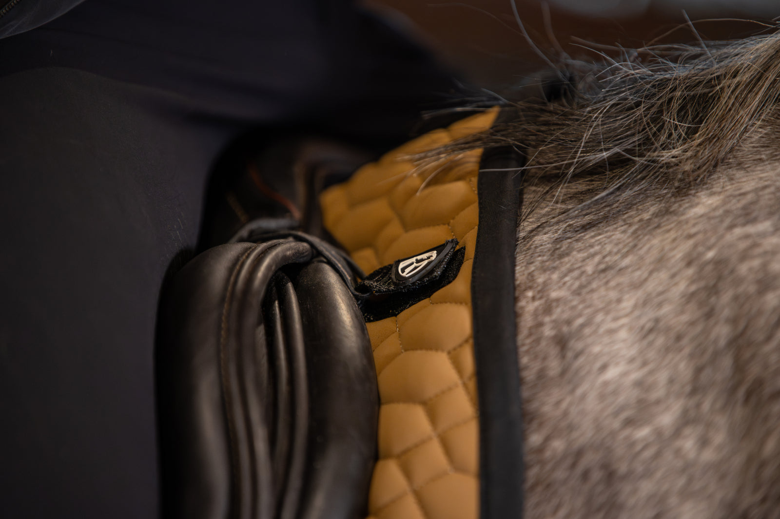 Catago FIR-Tech Grand Saddle Pad Jump AP