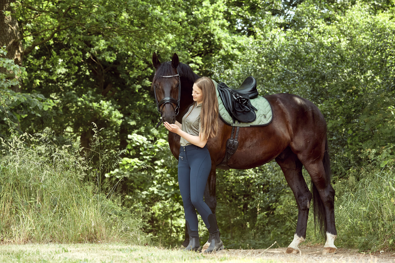 Black Leather Ava Bridle Roundsewn
