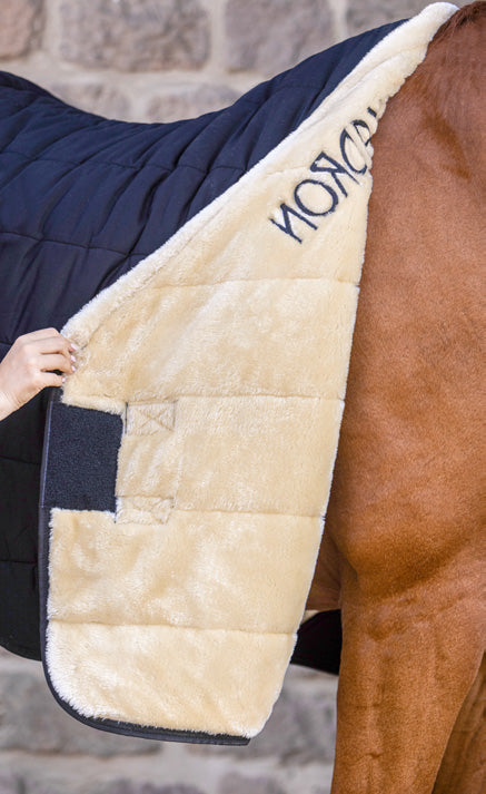 Eskadron Faux Fur 100g Stable Blanket/Rug