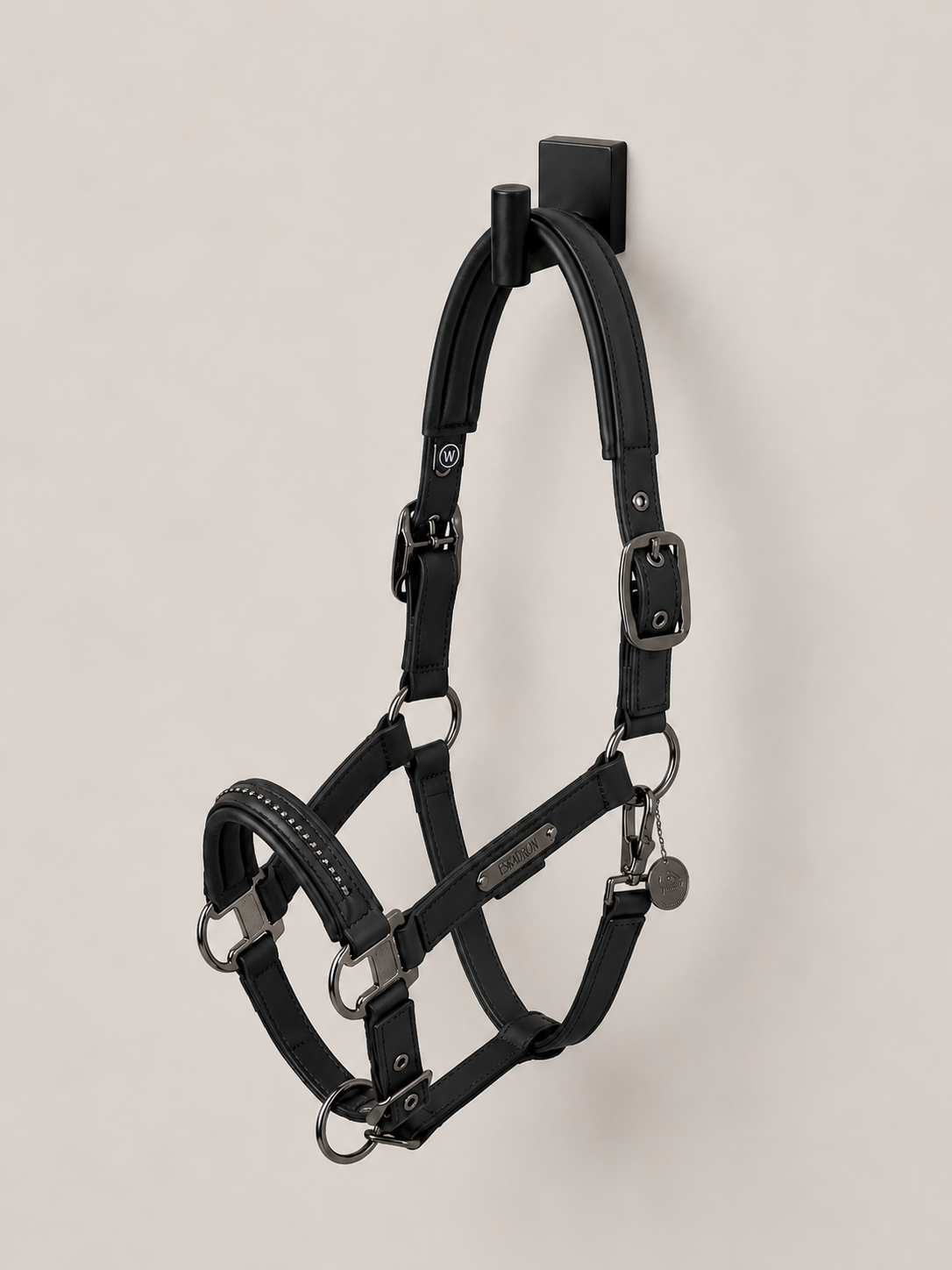 Eskadron Padded Halter Platinum Softshell Pearls Black