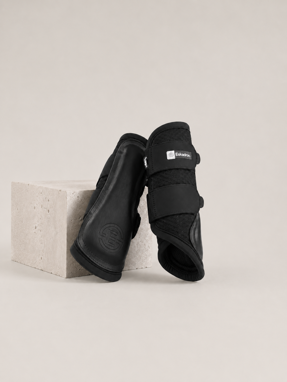 Eskadron Tendon Brushing Boots Dynamic MESH Black
