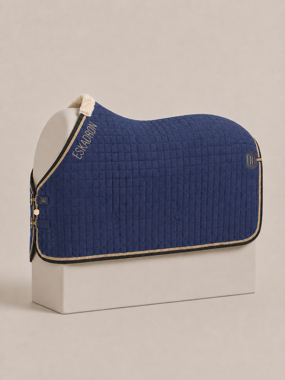 Eskadron Heritage Quilted Cooler Sweat Rug Blue