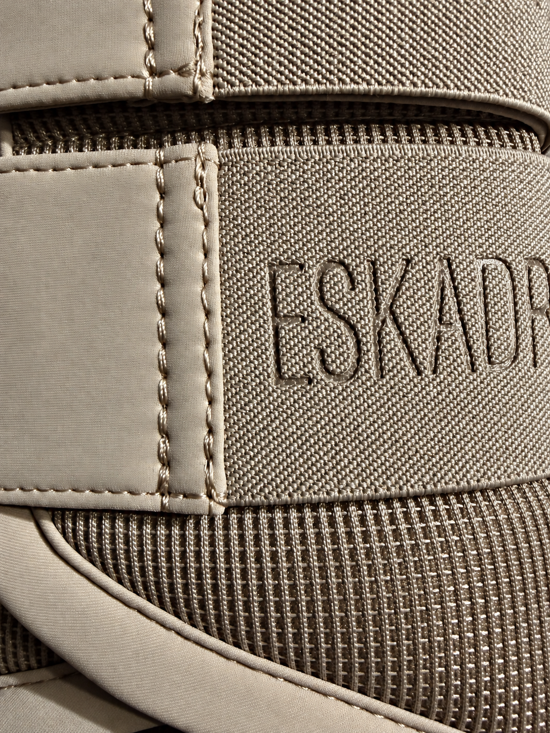 Eskadron Platinum Tendon Brushing Leg Boots Mesh Pale Gray