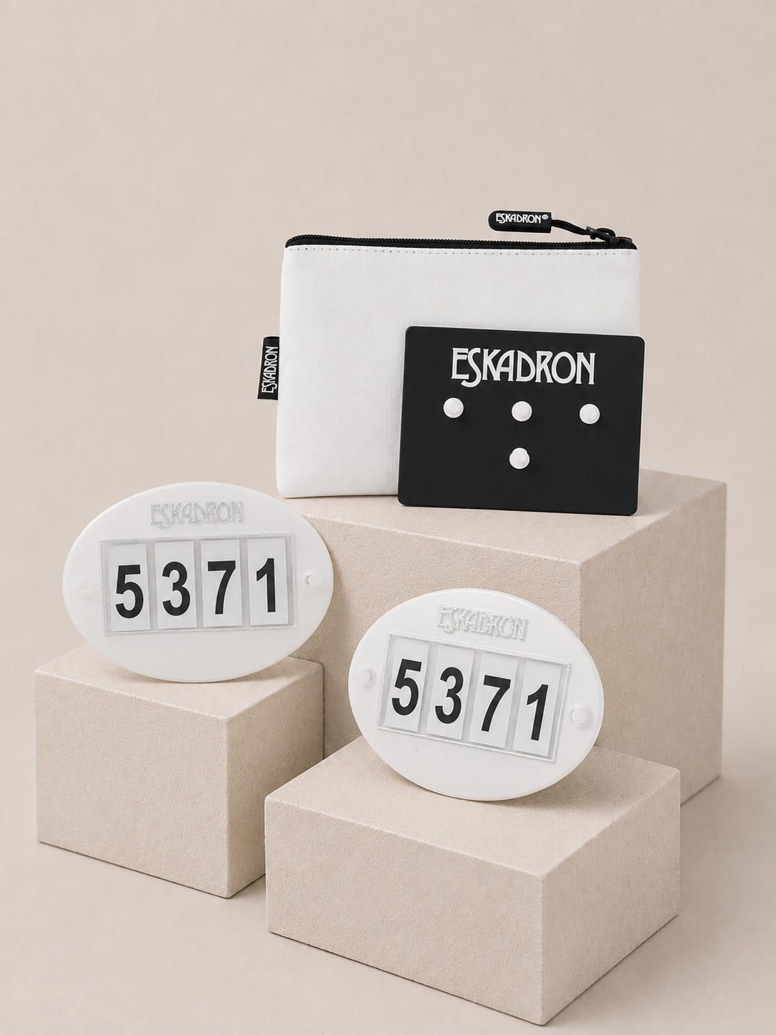 Eskadron Quick Pin Competition Show Numbers White