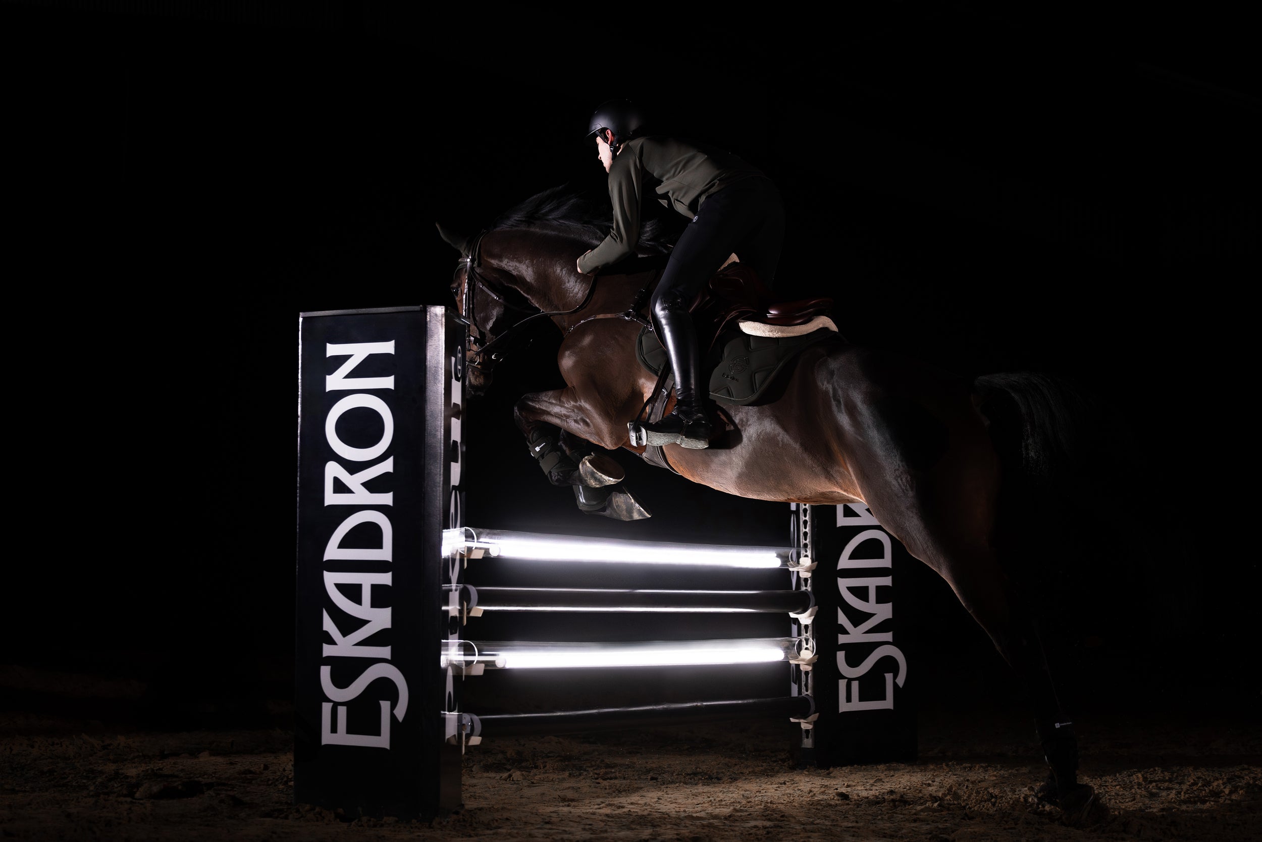 Eskadron Tendon Brushing Boots Dynamic MESH Black