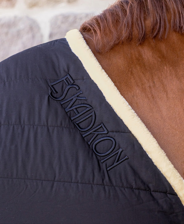 Eskadron Faux Fur 100g Stable Blanket/Rug